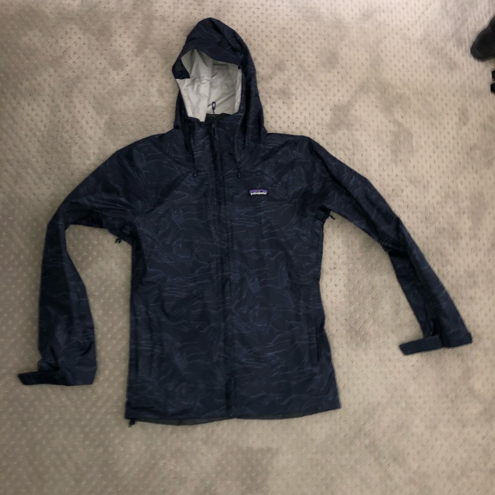 Women’s Blue Print Patagonia Windbreaker